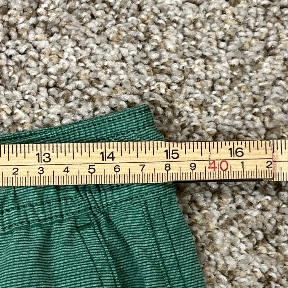 Duck Head Mens Harbor Performance Shorts Green Striped Elastic Waist Small 8in